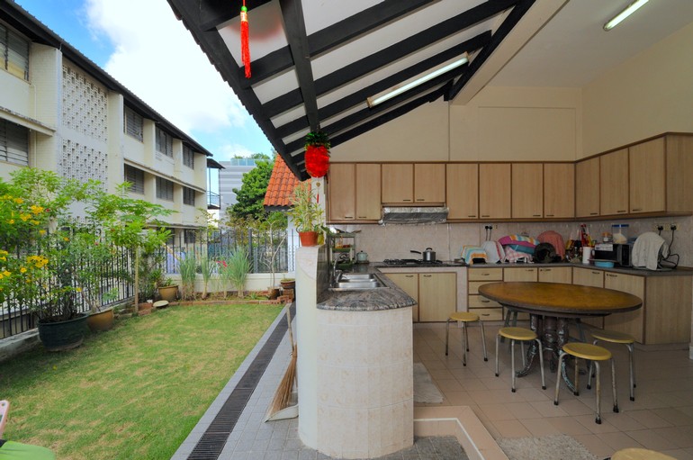 Landed Property for Sale - Freehold Bungalow 5mins Kovan MRT